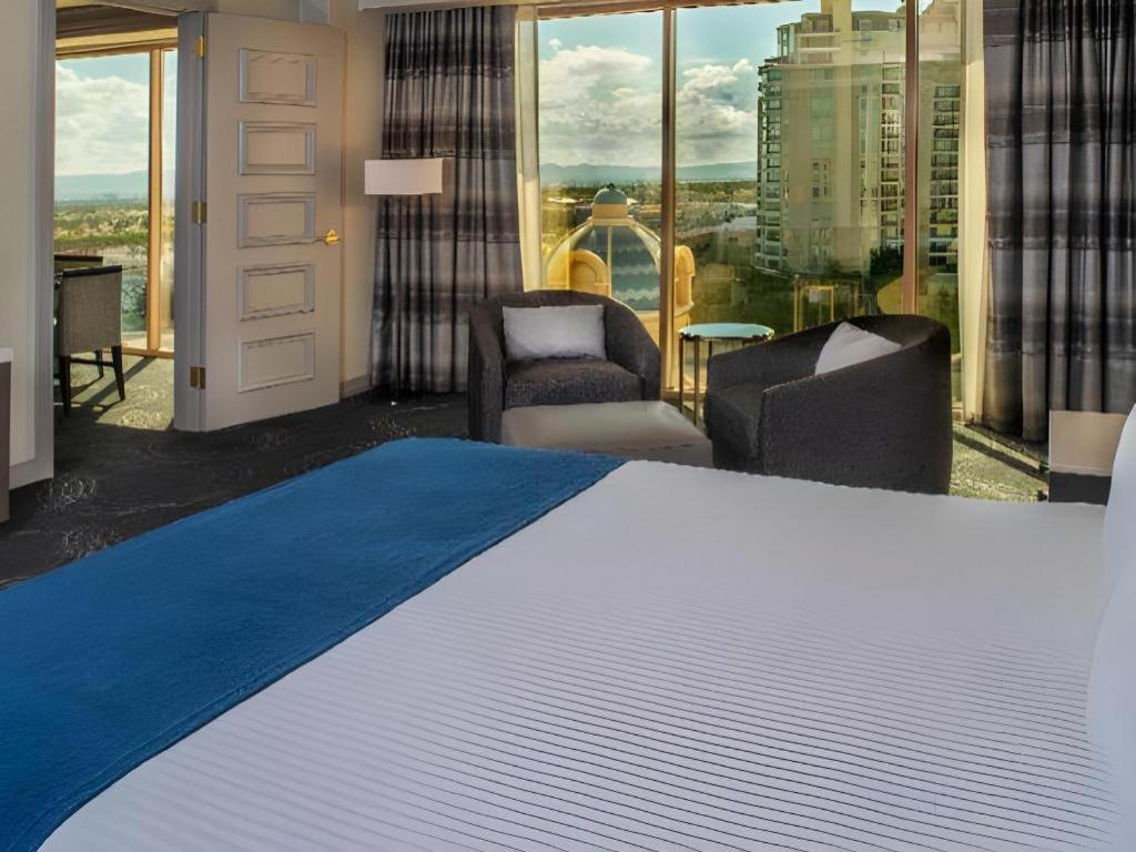 Suncoast Hotel And Casino Las Vegas Exterior foto